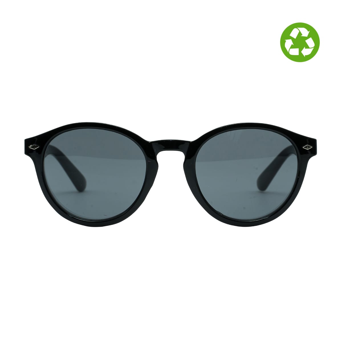 Il modello Drop dalla linea classica, conferisce eleganza e personalità. Rendilo l’accessorio più adatto per il tuo look. Sunglasses sustainable