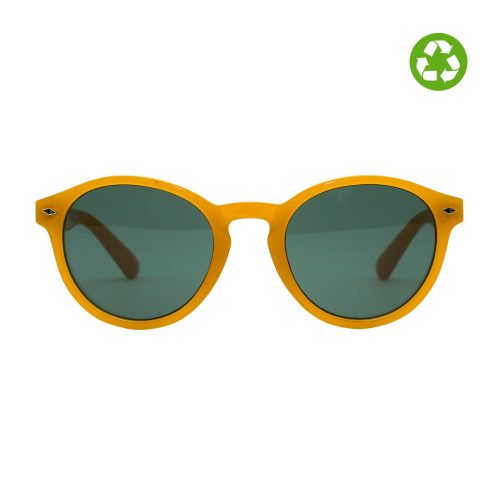 Il modello Drop dalla linea classica, conferisce eleganza e personalità. Rendilo l’accessorio più adatto per il tuo look. Occhiali da sole eco.