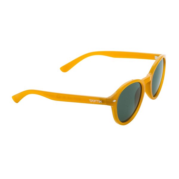 Il modello Drop dalla linea classica, conferisce eleganza e personalità. Rendilo l’accessorio più adatto per il tuo look. Occhiali da sole eco.