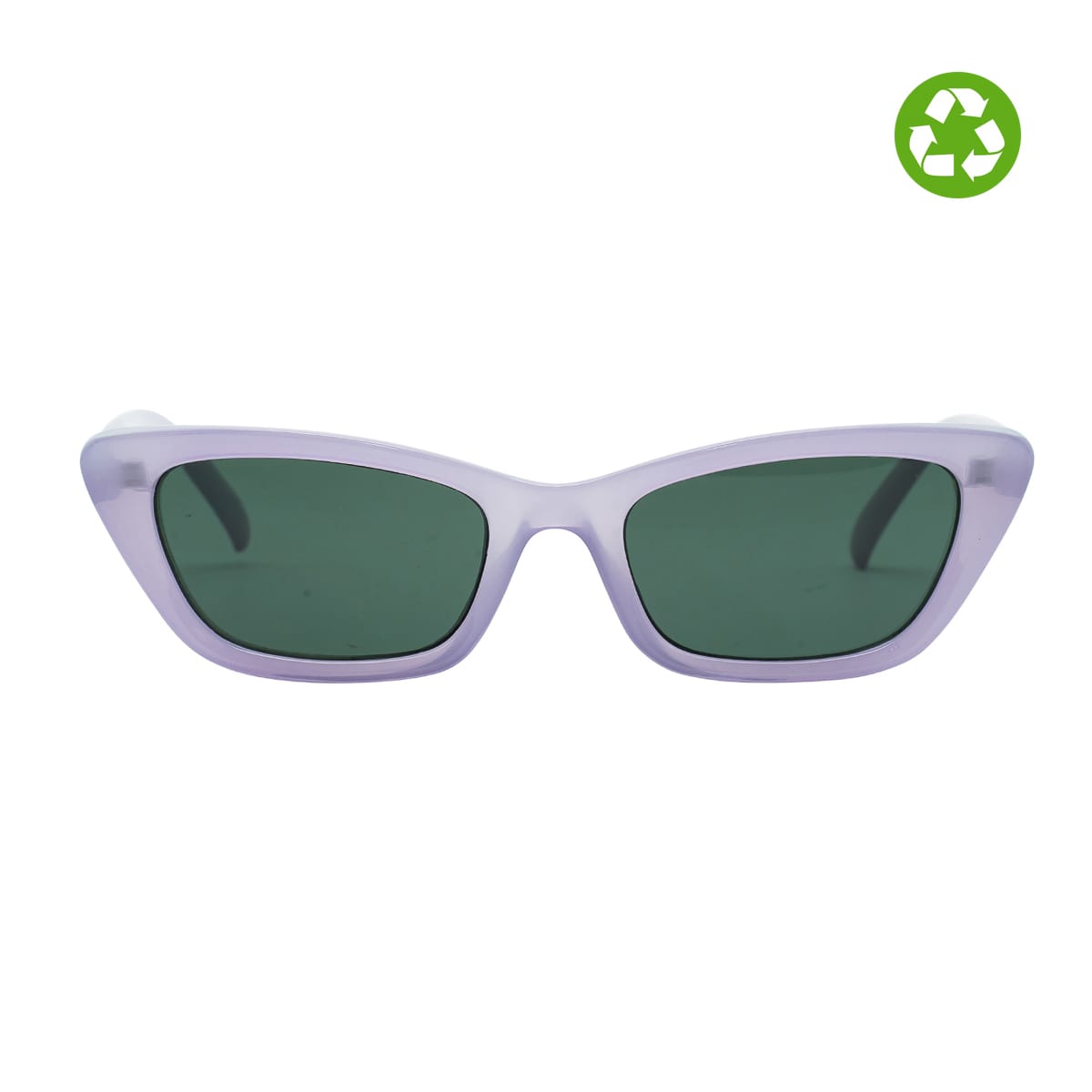 Il modello Nadine, un design che si distingue per la sua personalità fonde un cat-eye con una linea slim. Occhiali in PETG riciclata