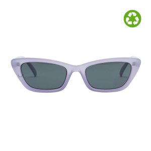Nadine, un design che si distingue per la sua personalità fonde un cat-eye con una linea slim. Occhiali da vista sostenibili, #Look in Green
