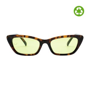 Il modello Nadine, un design che si distingue per la sua personalità fonde un cat-eye con una linea slim. Occhiali sostenibili