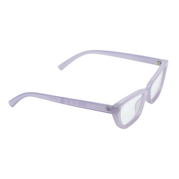 Il modello Nadine, un design che si distingue per la sua personalità fonde un cat-eye con una linea slim. Occhiali da vista sostenibili